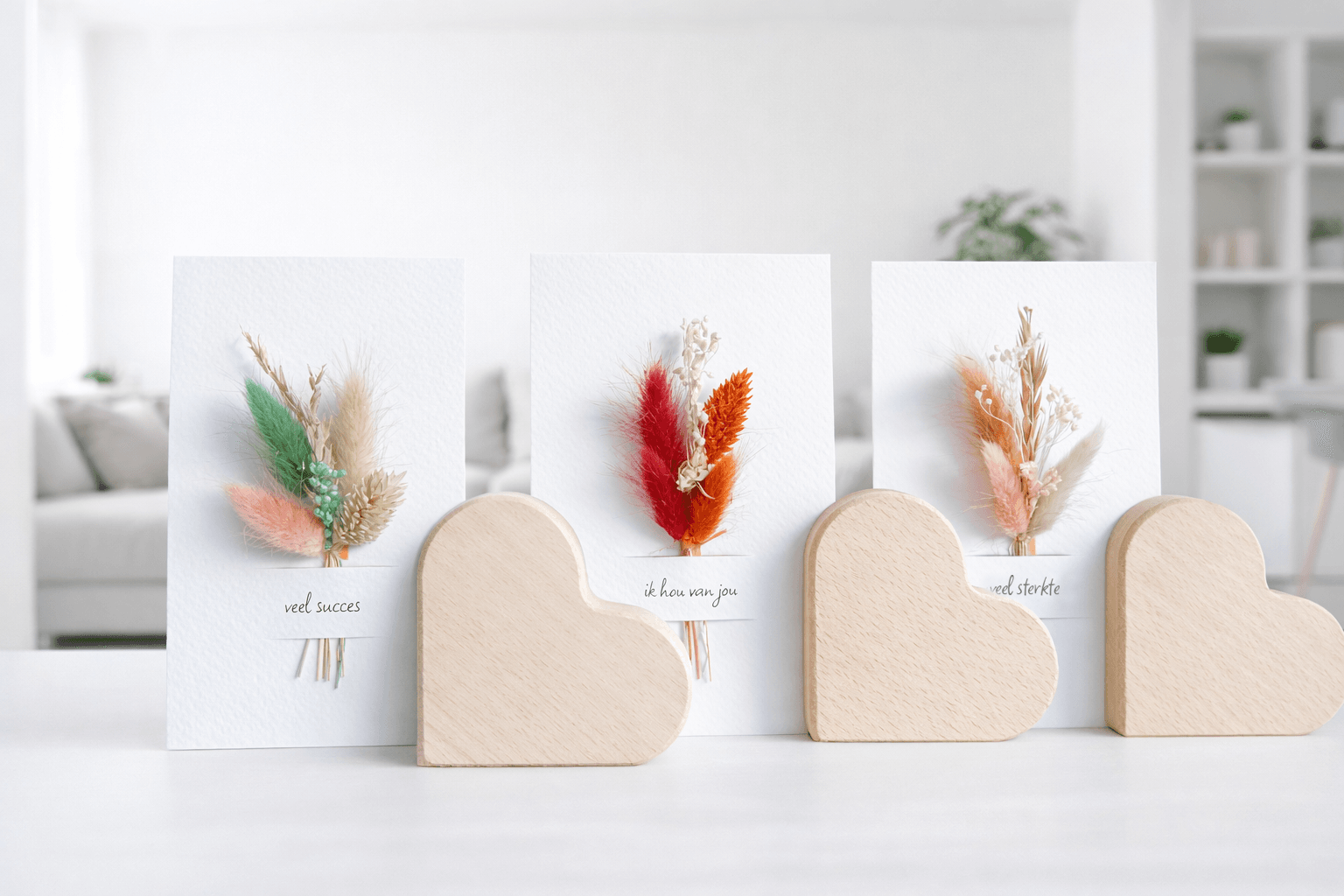 Kaarthouder Beukenhout hartjesvorm 8 cm